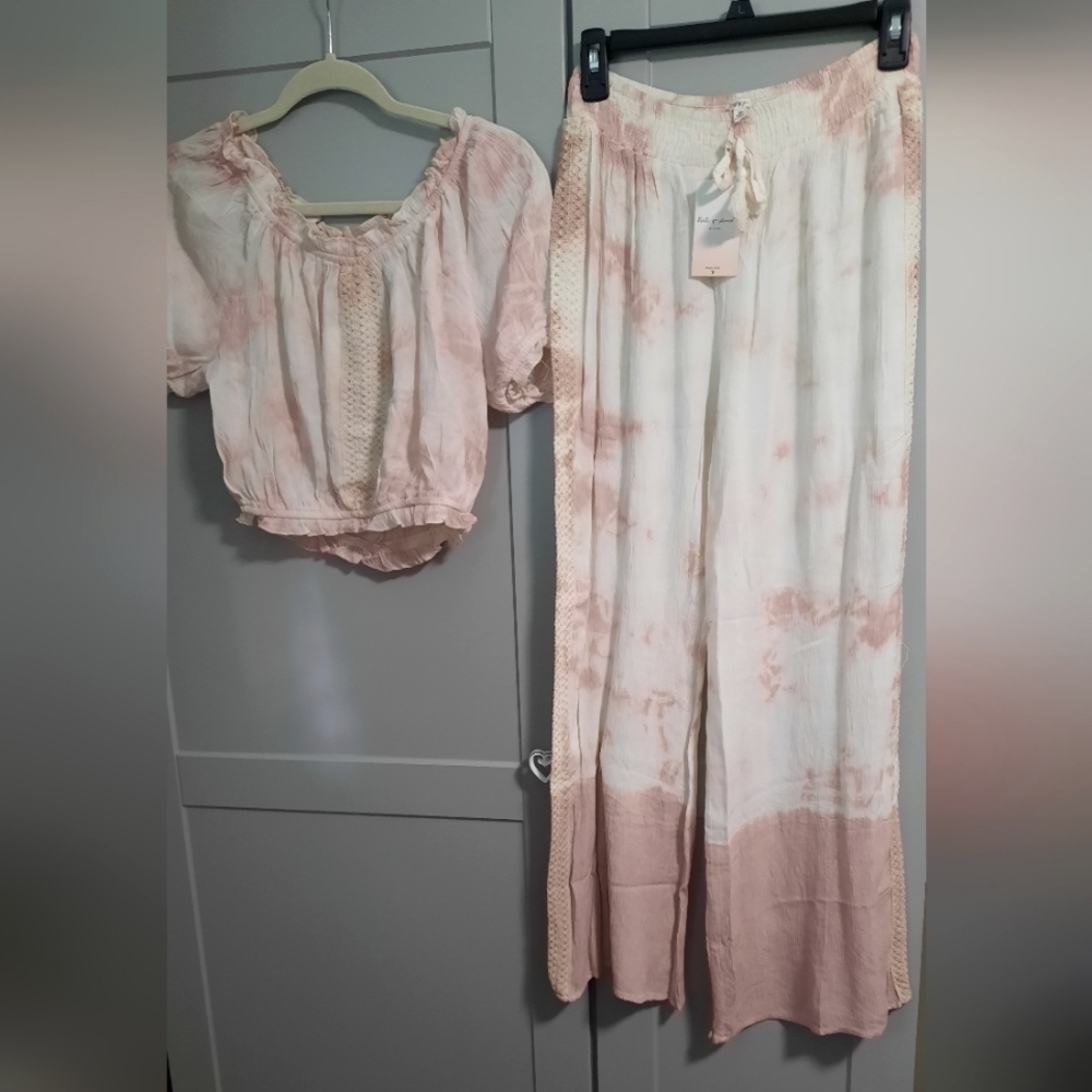 Stunning kiwi & punch Miami  boho summer pants/crop top set. Size Medium